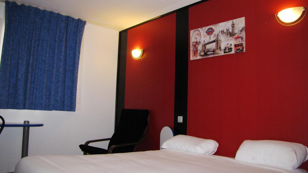 Comfort Hotel Poissy Technoparc Quarto foto