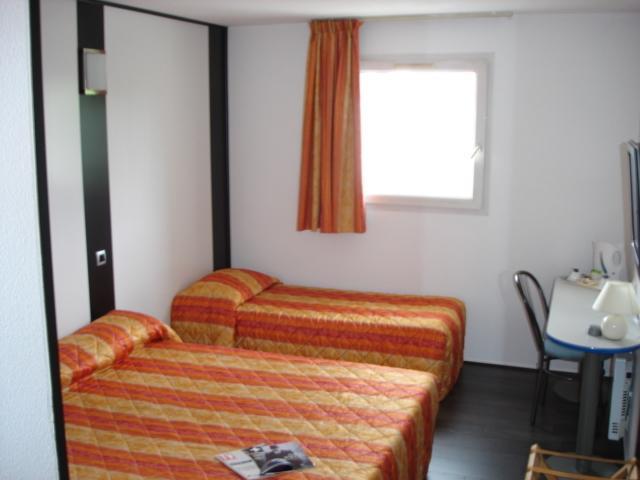 Comfort Hotel Poissy Technoparc Quarto foto