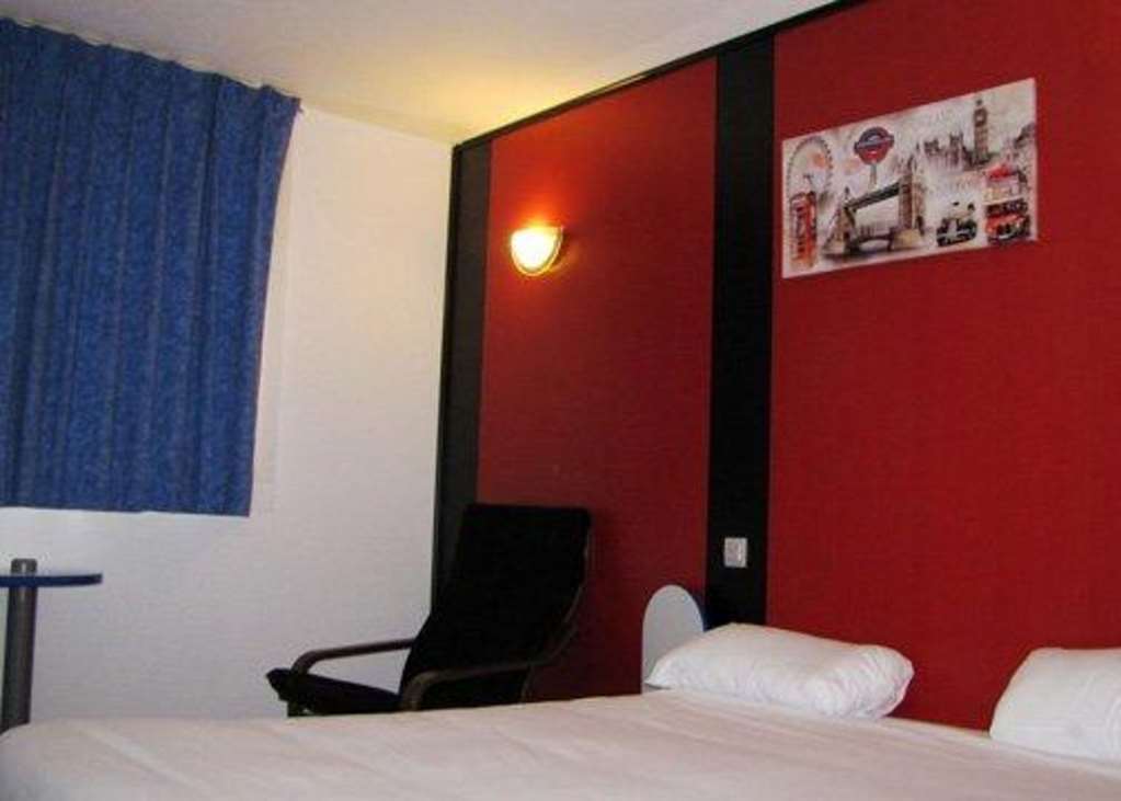 Comfort Hotel Poissy Technoparc Quarto foto