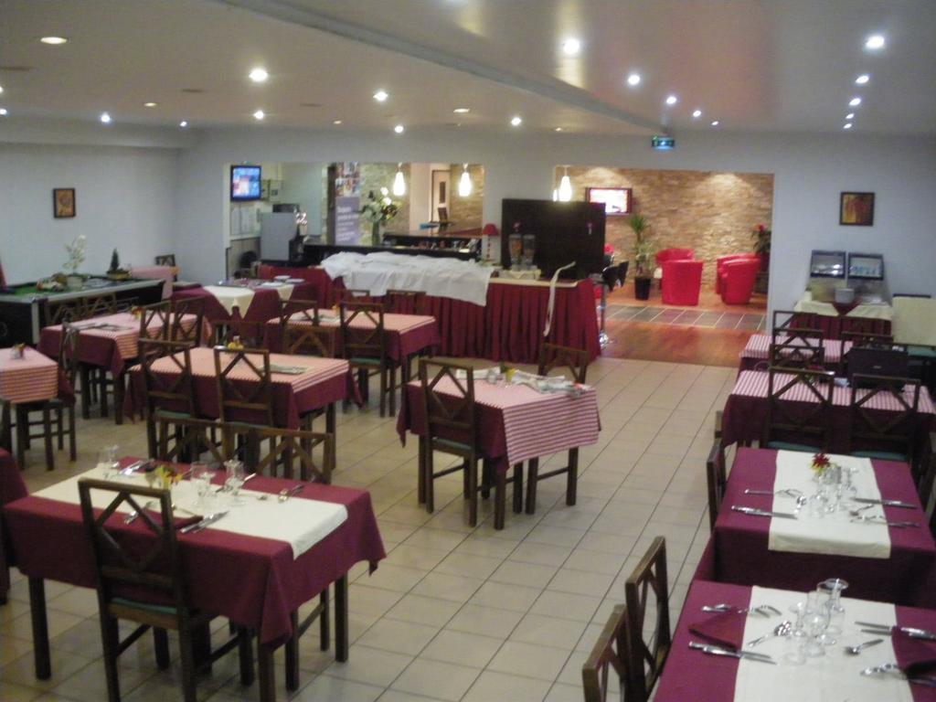 Comfort Hotel Poissy Technoparc Exterior foto